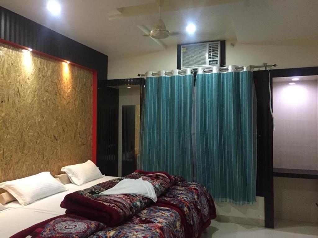 Hotel Royal Country Club Varanasi Luaran gambar